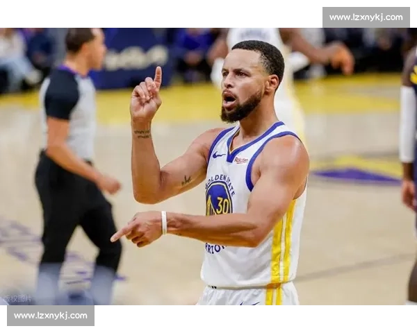 库里 42+6+7 封神!末节加时狂砍 22 分,逆天三分引爆 MVP 呼声 库里 42+6+7 封神!末节加时狂砍 22 分,逆天三分引爆 MVP 呼声