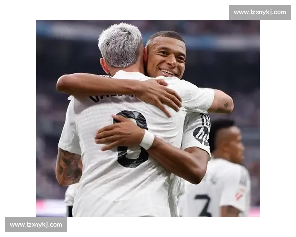 伯纳乌惊魂夜！什琴斯尼扑碎姆巴佩点球神话