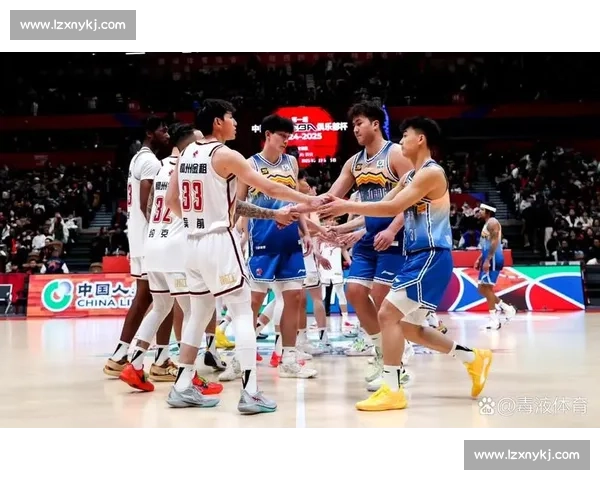 CBA常规赛焦点战新疆男篮主场迎战广州队争夺季后赛主动权 CBA常规赛焦点战新疆男篮主场迎战广州队争夺季后赛主动权