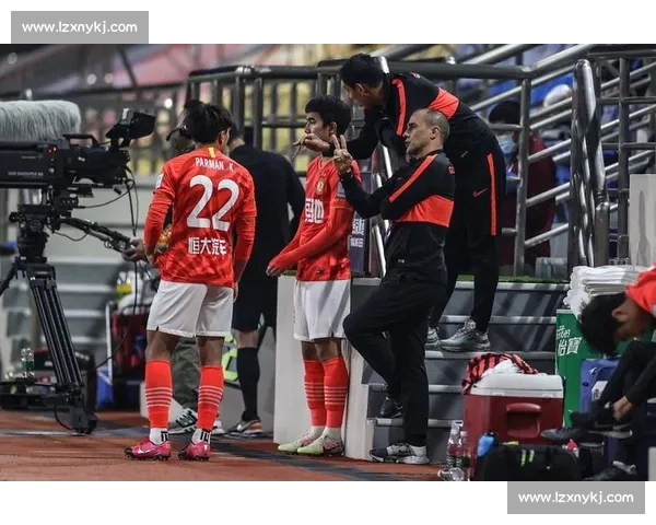 2017足协杯半决赛次回合富力死磕恒大广州德比再掀狂潮之夜