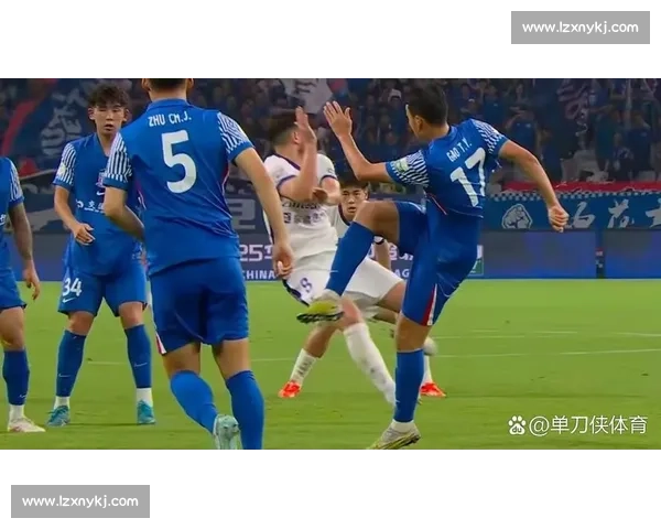 东京对阵上海申花焦点之战直播看点与赛前分析全解析实力走势与战术博弈 东京对阵上海申花焦点之战直播看点与赛前分析全解析实力走势与战术博弈